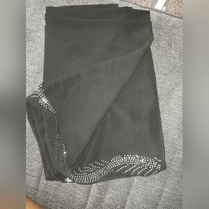 Studio 100% Polyester Scarf – One Size.